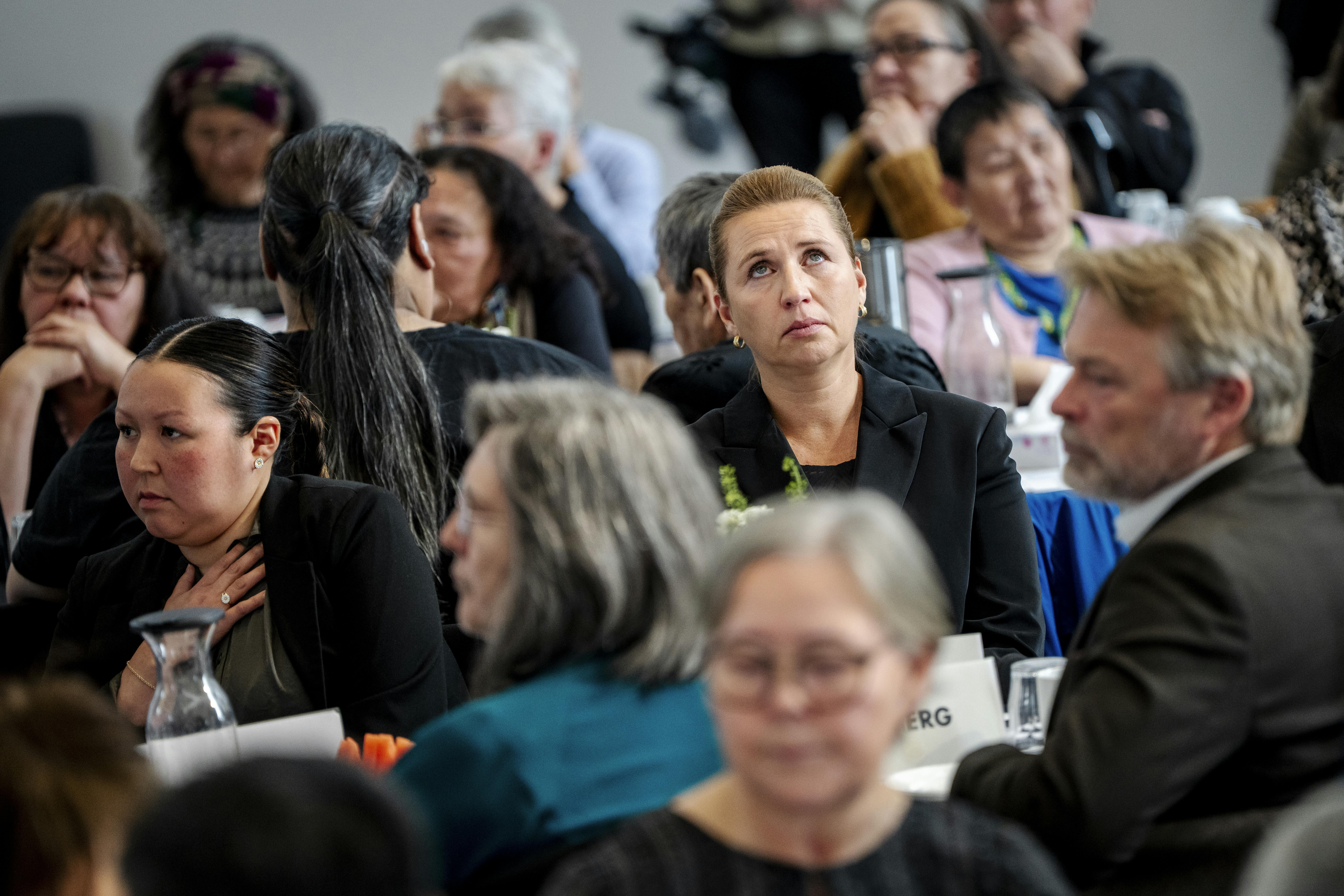 I går fik grønlandske kvinder en besked, de havde ventet længe på. Og så spøger USA stadig ved Venezuelas kyst