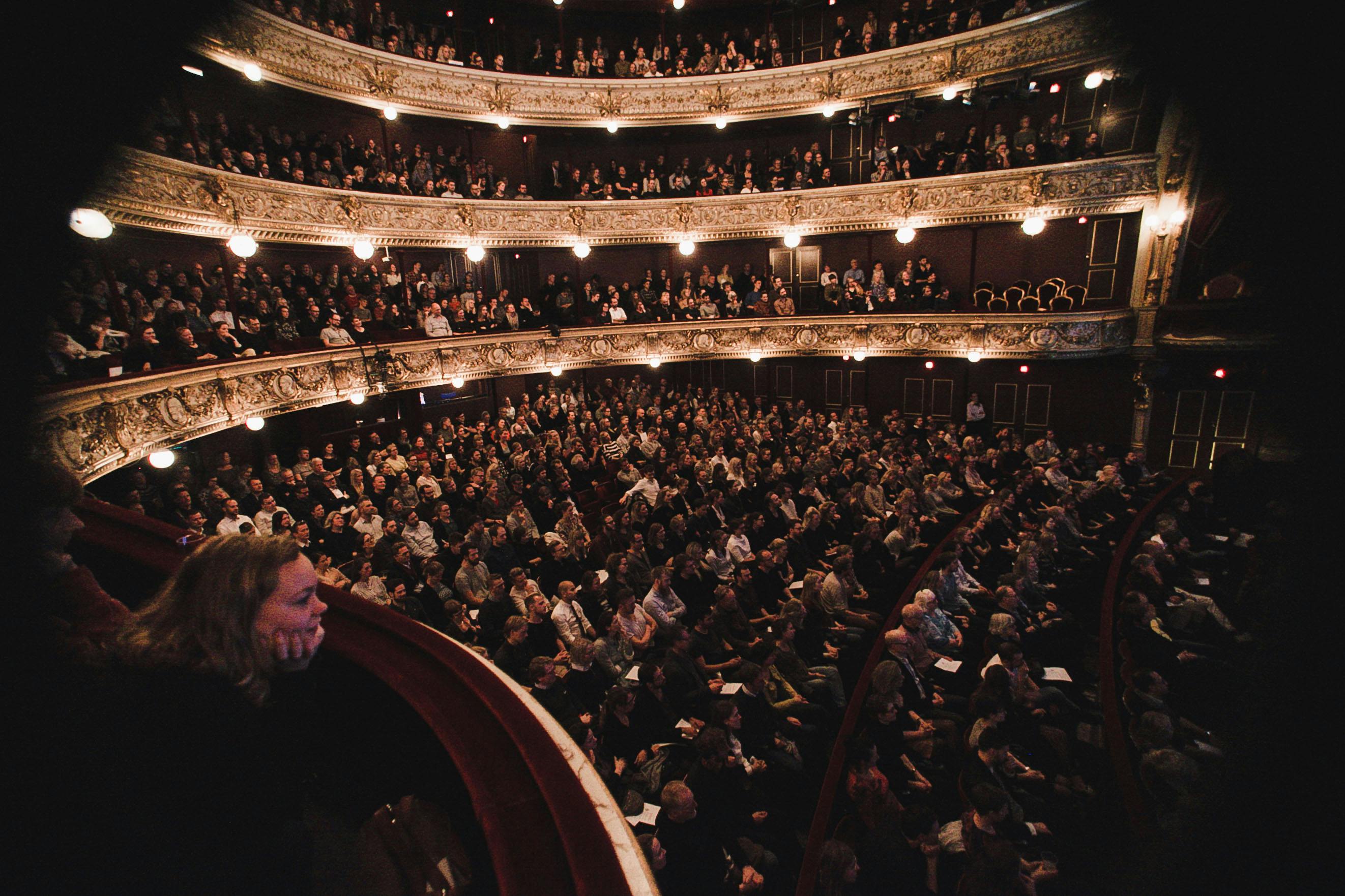 Vi introducerer (tjep trommehvirvel) Zetland Sofa og gør (ultra